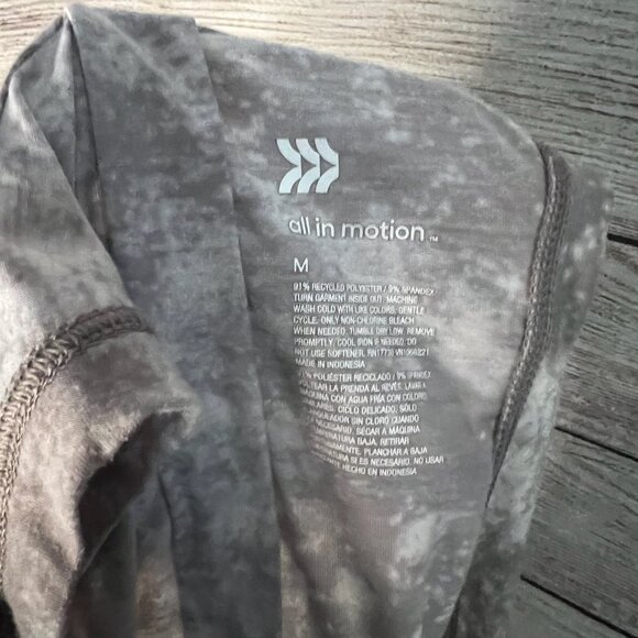 Women's All in Motion Workout Top - Picture 4 of 4